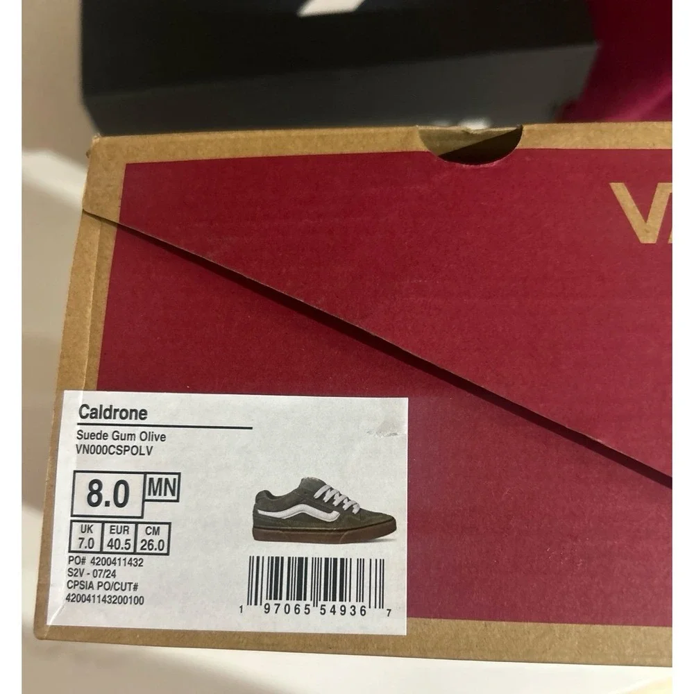 NEW IN BOX Vans Men's Caldrone Sneaker, Suede Gum Olive, 8 M US
